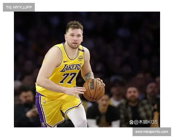 NBA球员交易方式日益多样 买断市场与特例操作愈加频繁