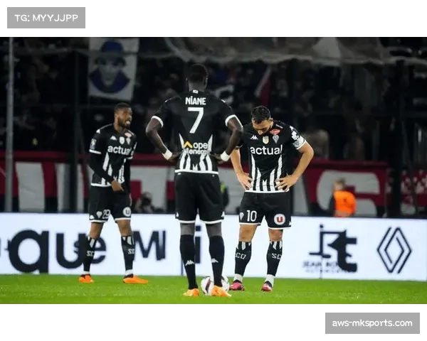 昂热主场0-1负里尔 防守组织紧凑但进攻乏力